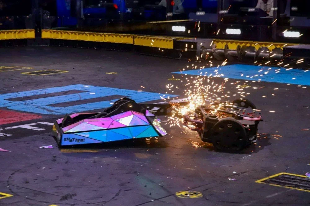 BattleBots 2022- Team Malice and Rolling Blackout