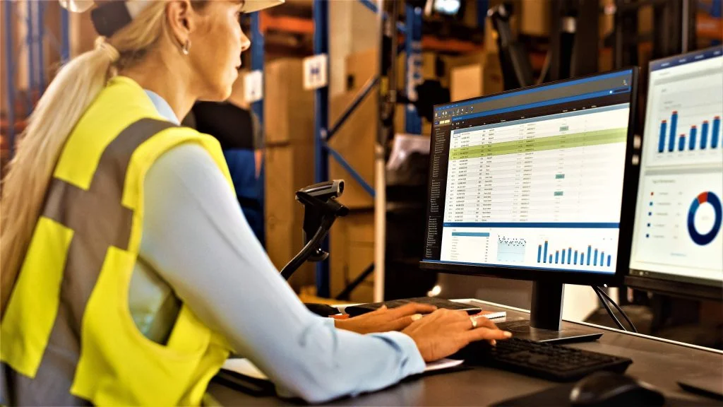 How Manufacturers Can Reduce Inventory Costs